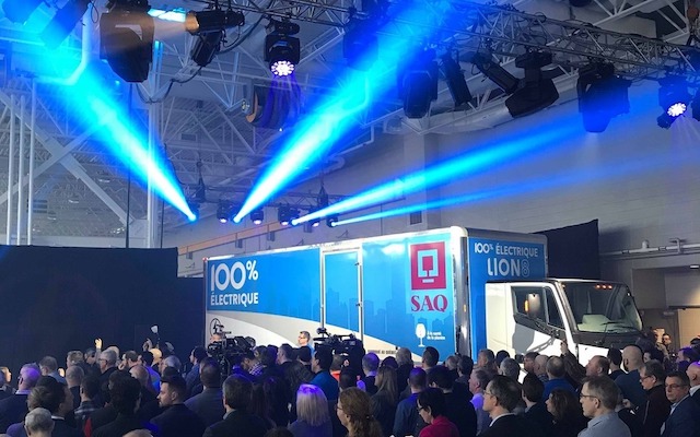 La SAQ achète un camion de livraison 100 % électrique et québécois!